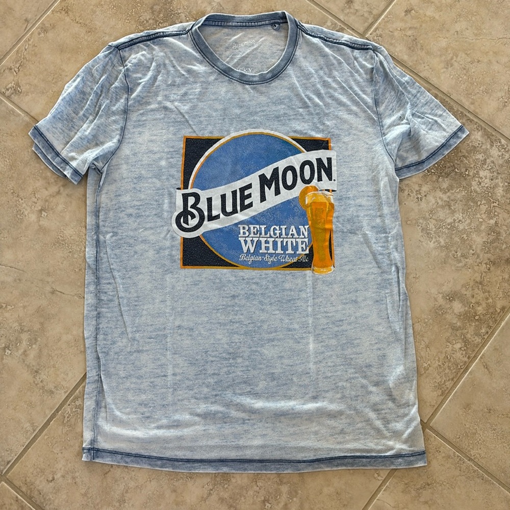 Official blue moon merchandise blue medium tee Belgian white beer T shirt